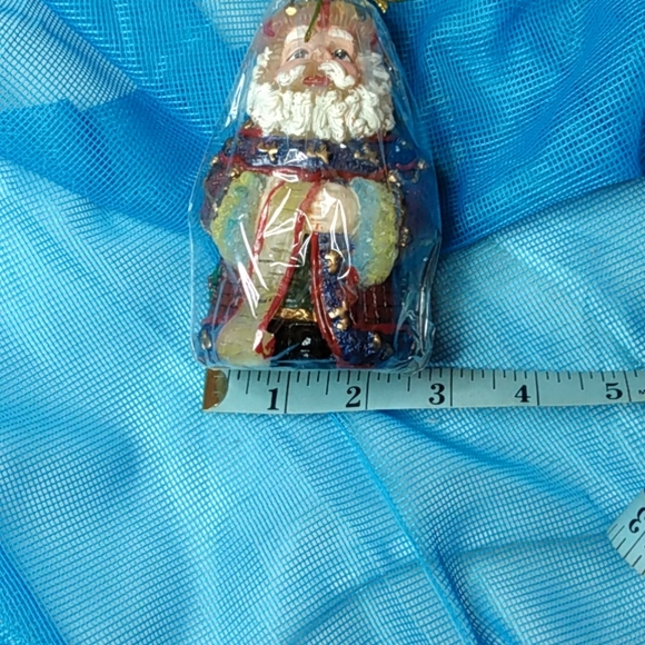 Two's Company Santa Claus Candle - Picture 5 of 5